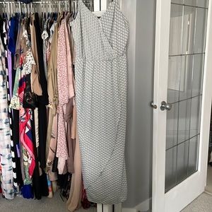 Banana Republic wrap dress in white and black design size 12